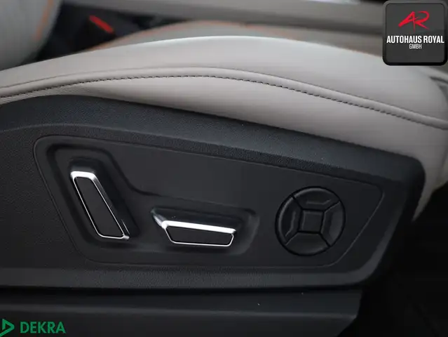 Audi E-Tron view 12