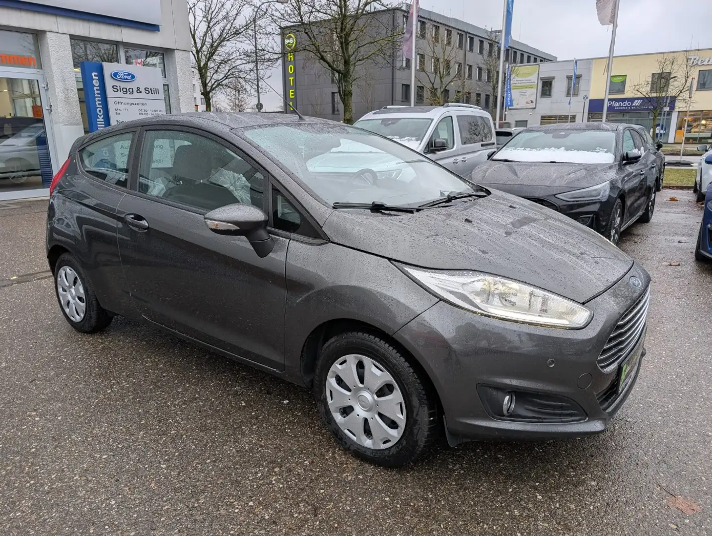Ford Fiesta 1.5 TDCi Trend KLIMAAUT*SHZ*PDC*ALU*WSS-HEIZB Grau - 2