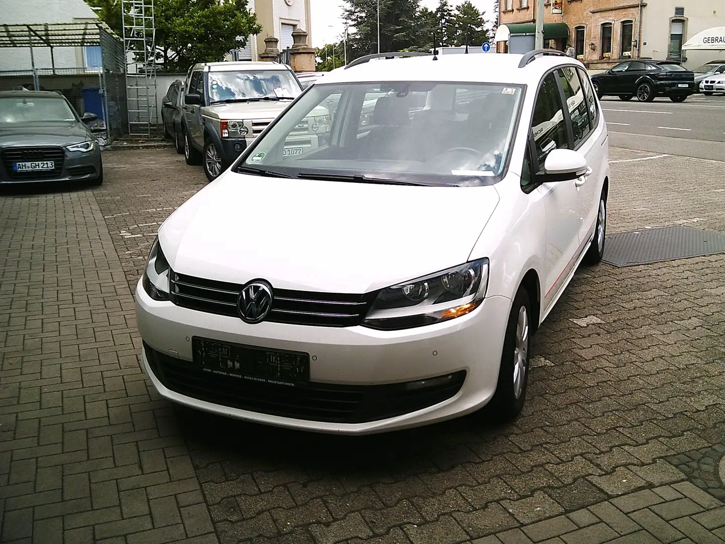 Volkswagen Sharan Trendline BMT (7N1) Wit - 1