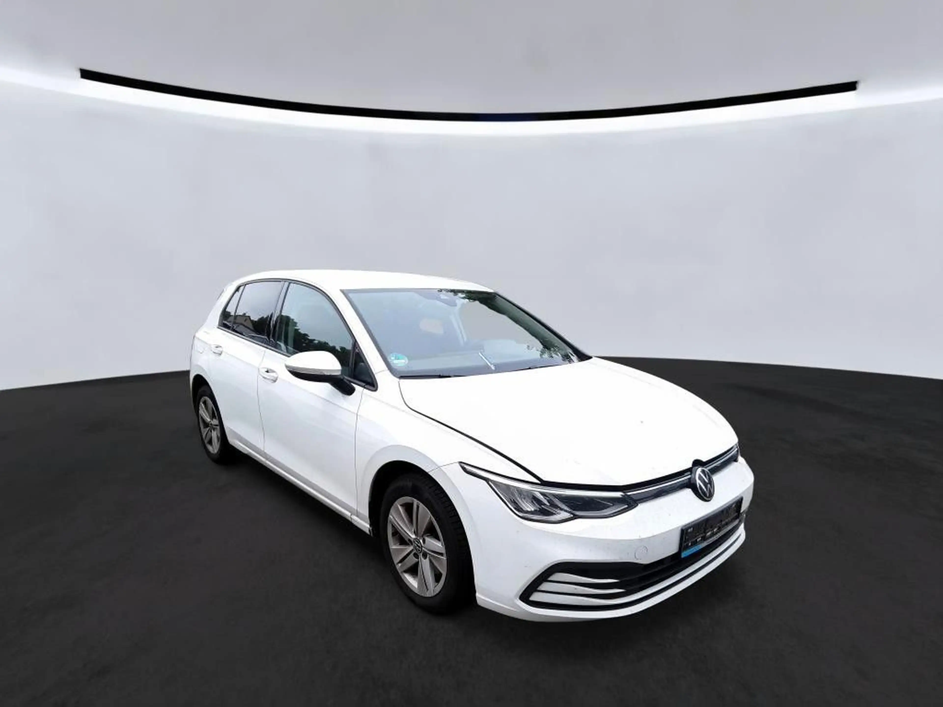 Volkswagen Golf VIII Lim. Life 1.5 TSI Navi SHZ ACC LED Alu — photo 2