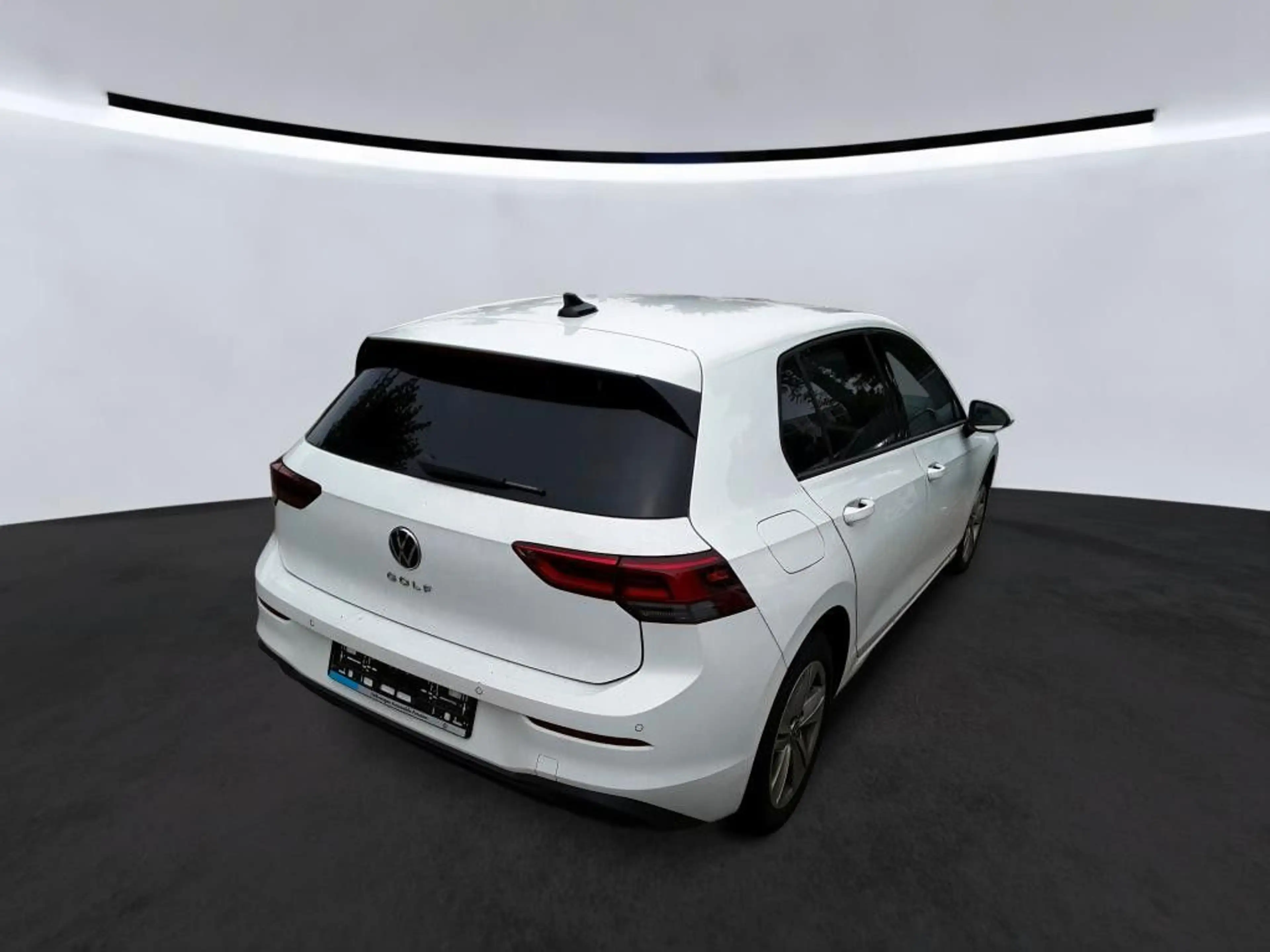 Volkswagen Golf VIII Lim. Life 1.5 TSI Navi SHZ ACC LED Alu — photo 4