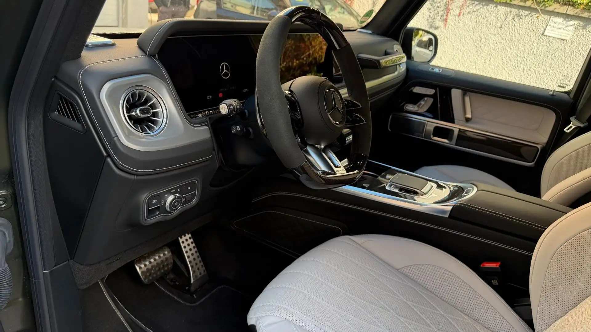 벤츠 G-Class G 63 AMG 2025 네이비 사진 8