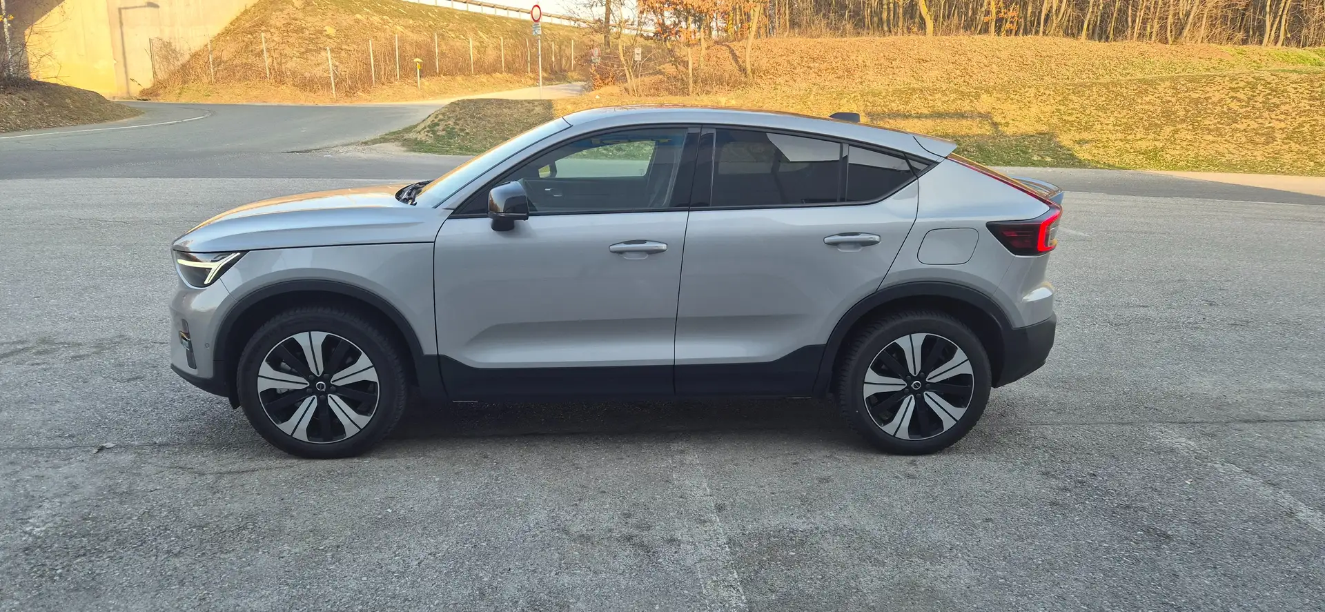 Volvo C40 Ultimate Recharge Pure Electric 2WD Grau - 2