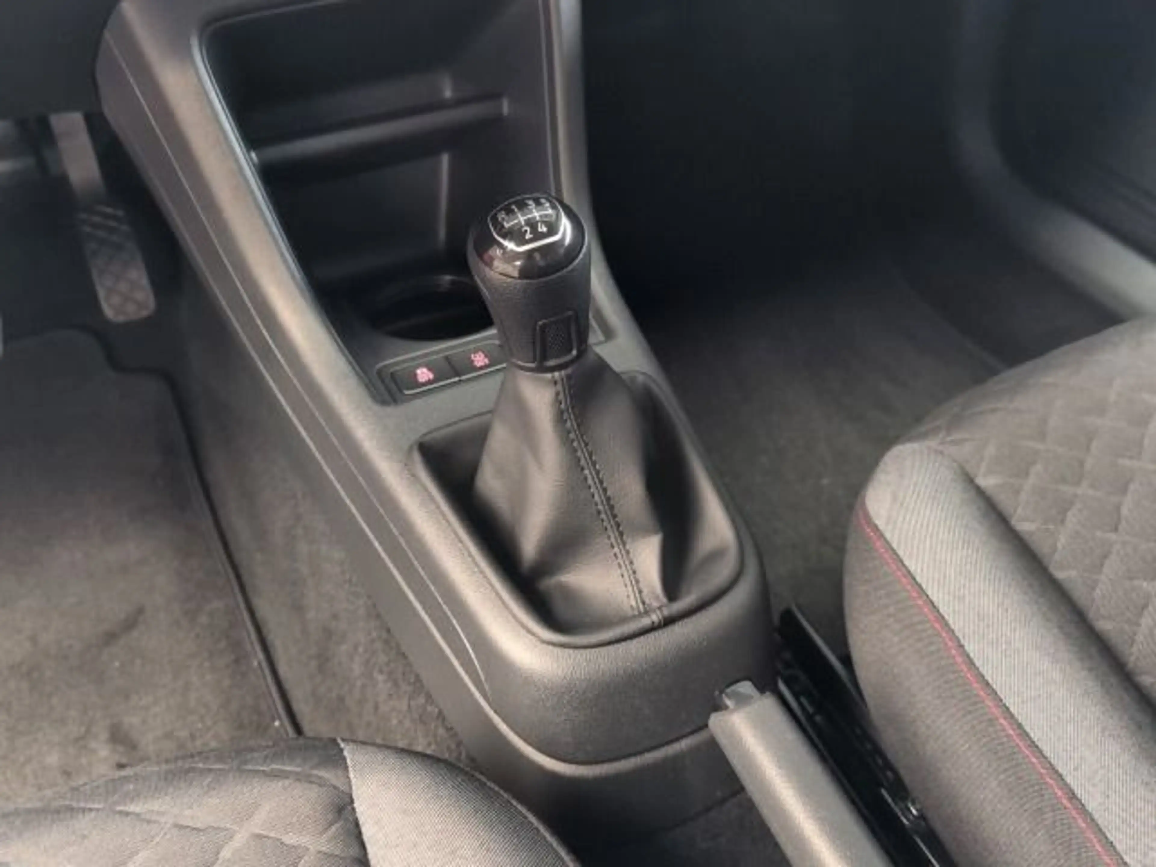 Volkswagen up! join up! 1.0 TSI — photo 14