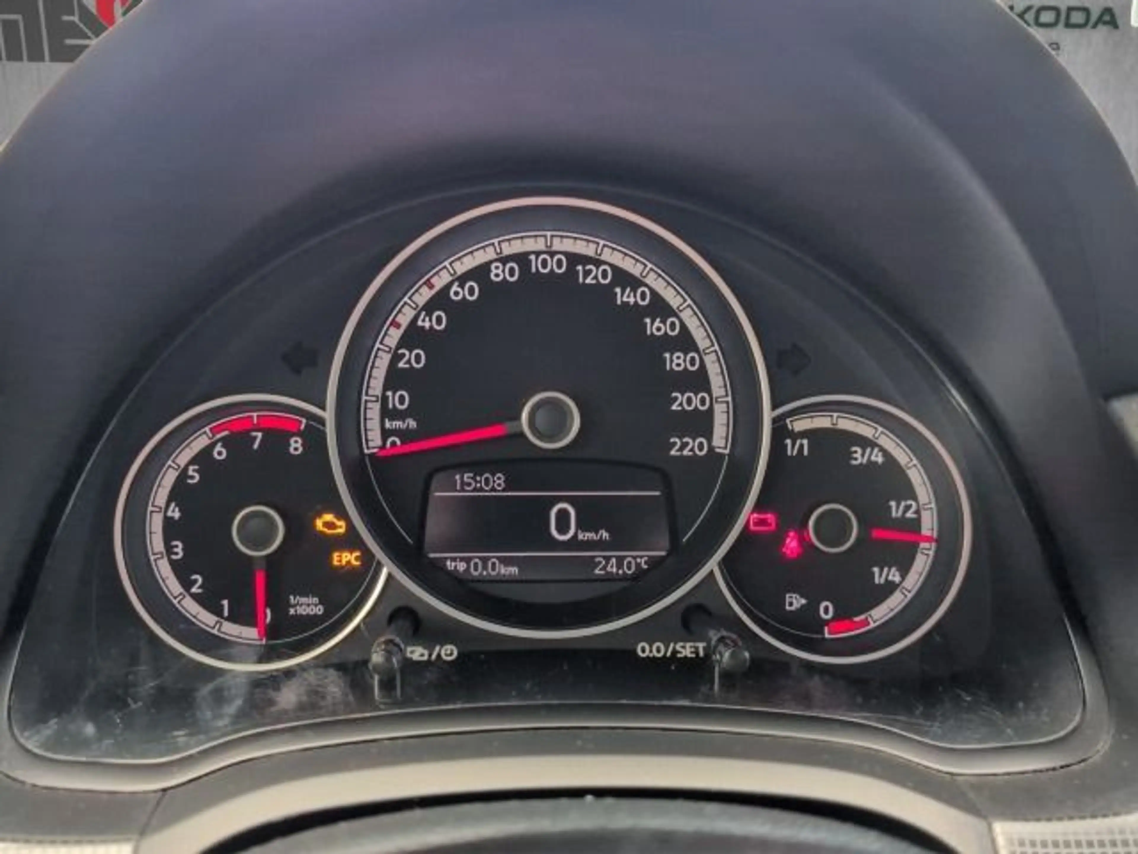 Volkswagen up! join up! 1.0 TSI — photo 11
