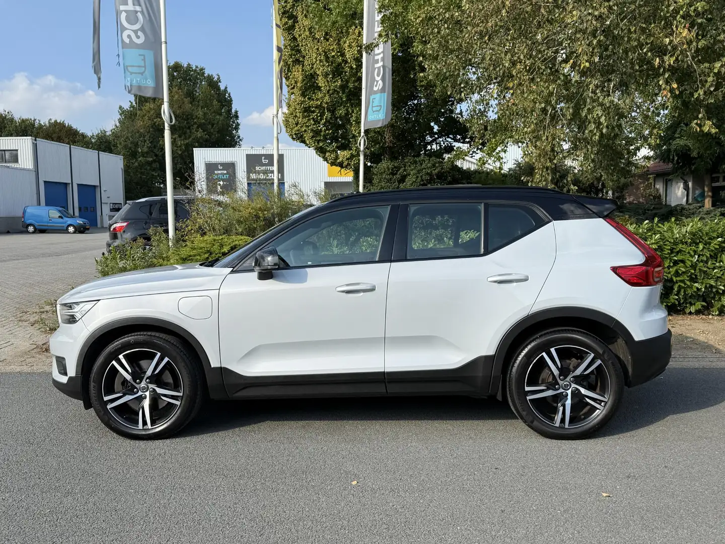 Volvo XC40 T5 Recharge R-Design 262PK Pano•Trekhaak Gris - 2