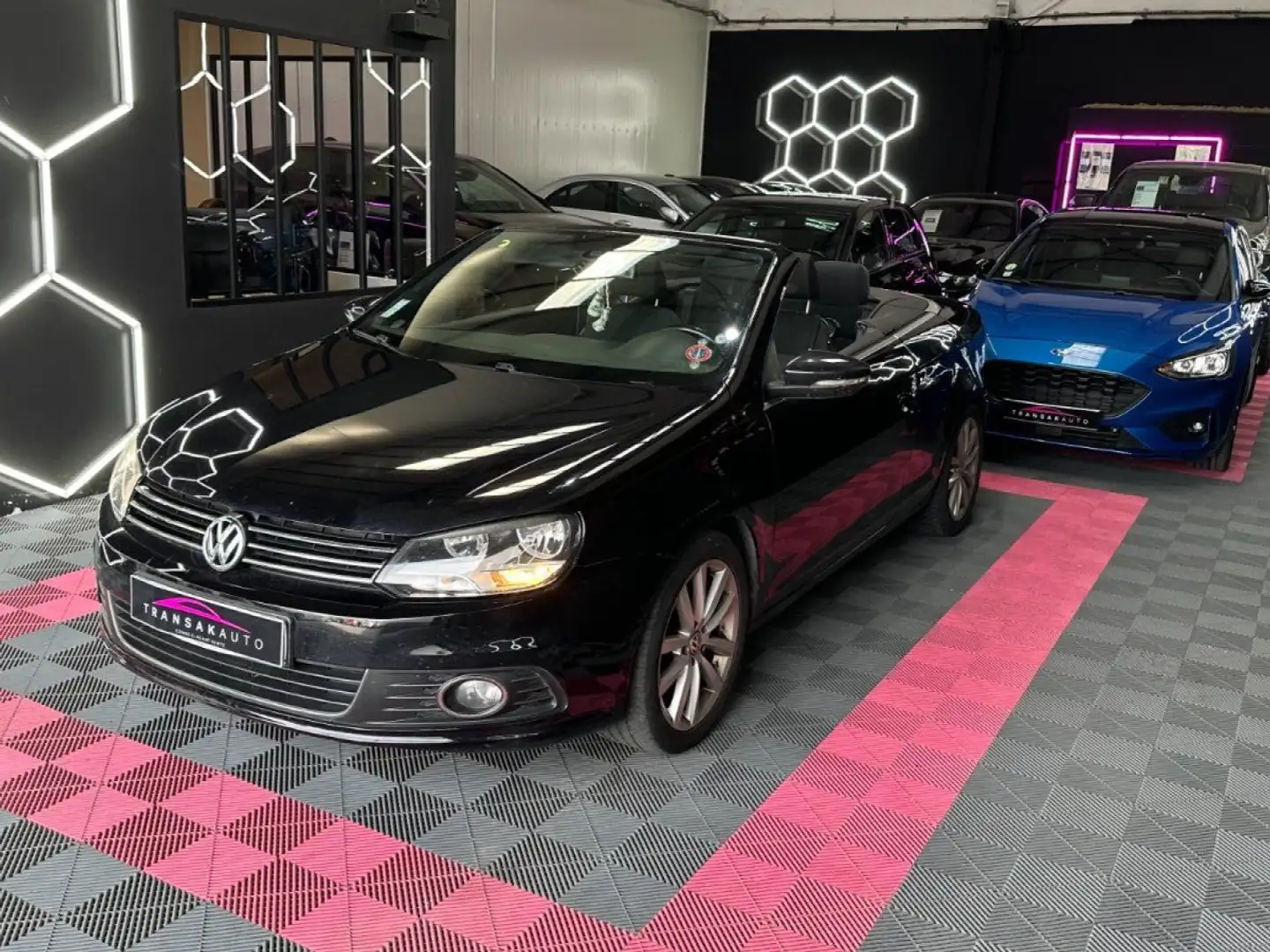 Volkswagen Eos Sportline 2.0 TDi 140 ch ~ Climatisation automatique ~ Bluetooth ~ Régulateur ~ Radars AR Noir - 2