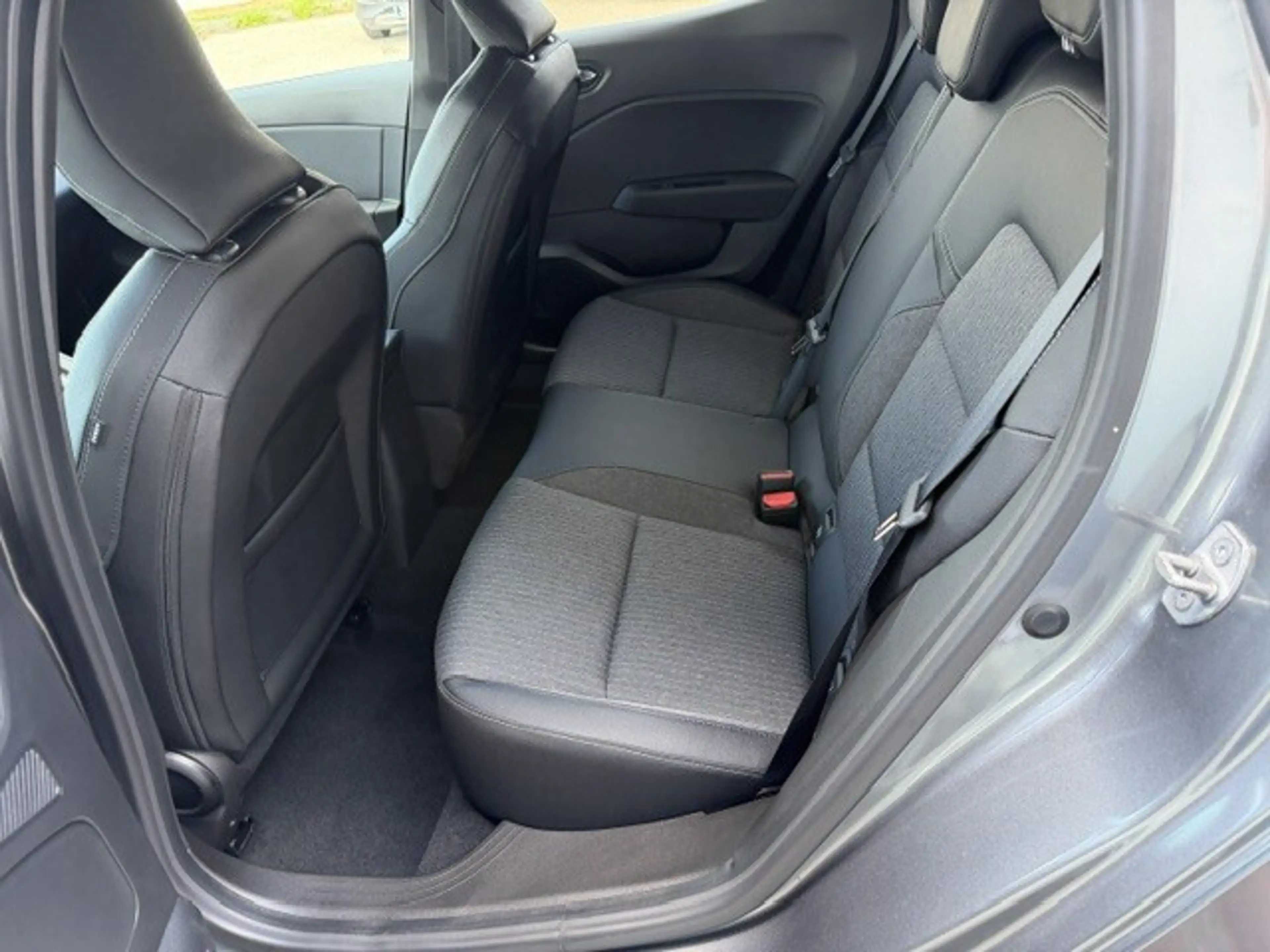 Mitsubishi Colt 1,0 MPI-T Intense — photo 14