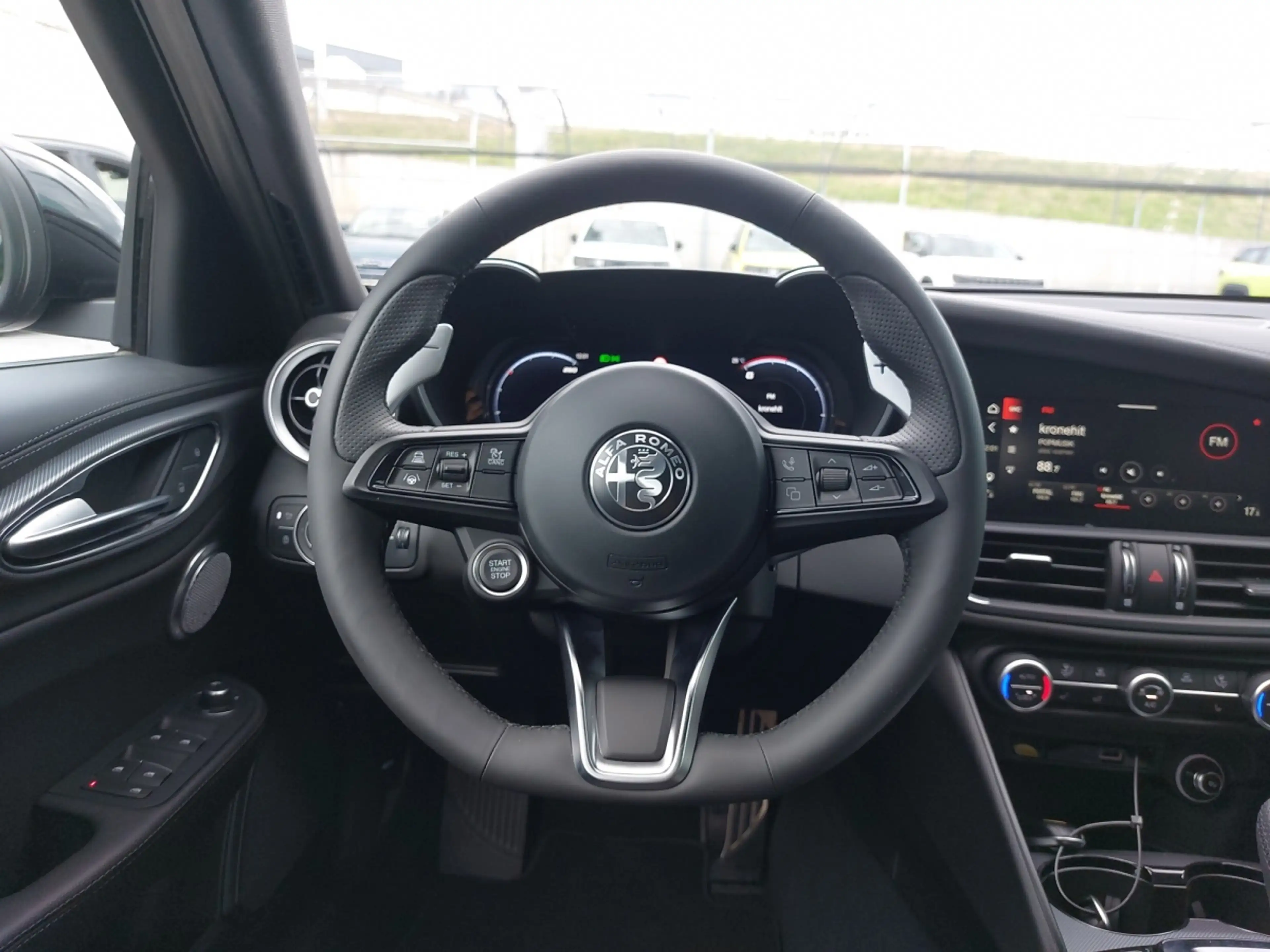 Alfa Romeo Giulia Veloce 210PS Q4 — photo 13