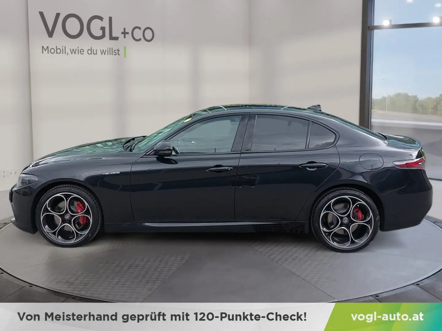 Alfa Romeo Giulia Veloce 210PS Q4 Schwarz - 2