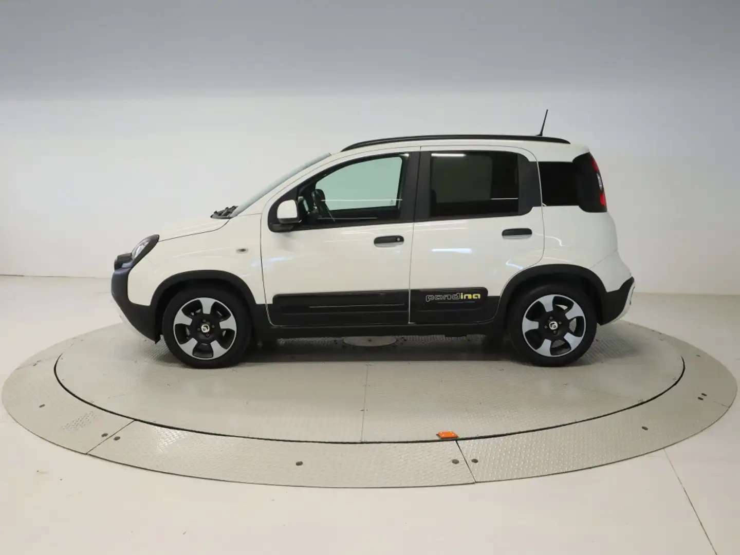 Fiat Panda 1.0 MHEV PANDINA 70 5P Weiß - 2