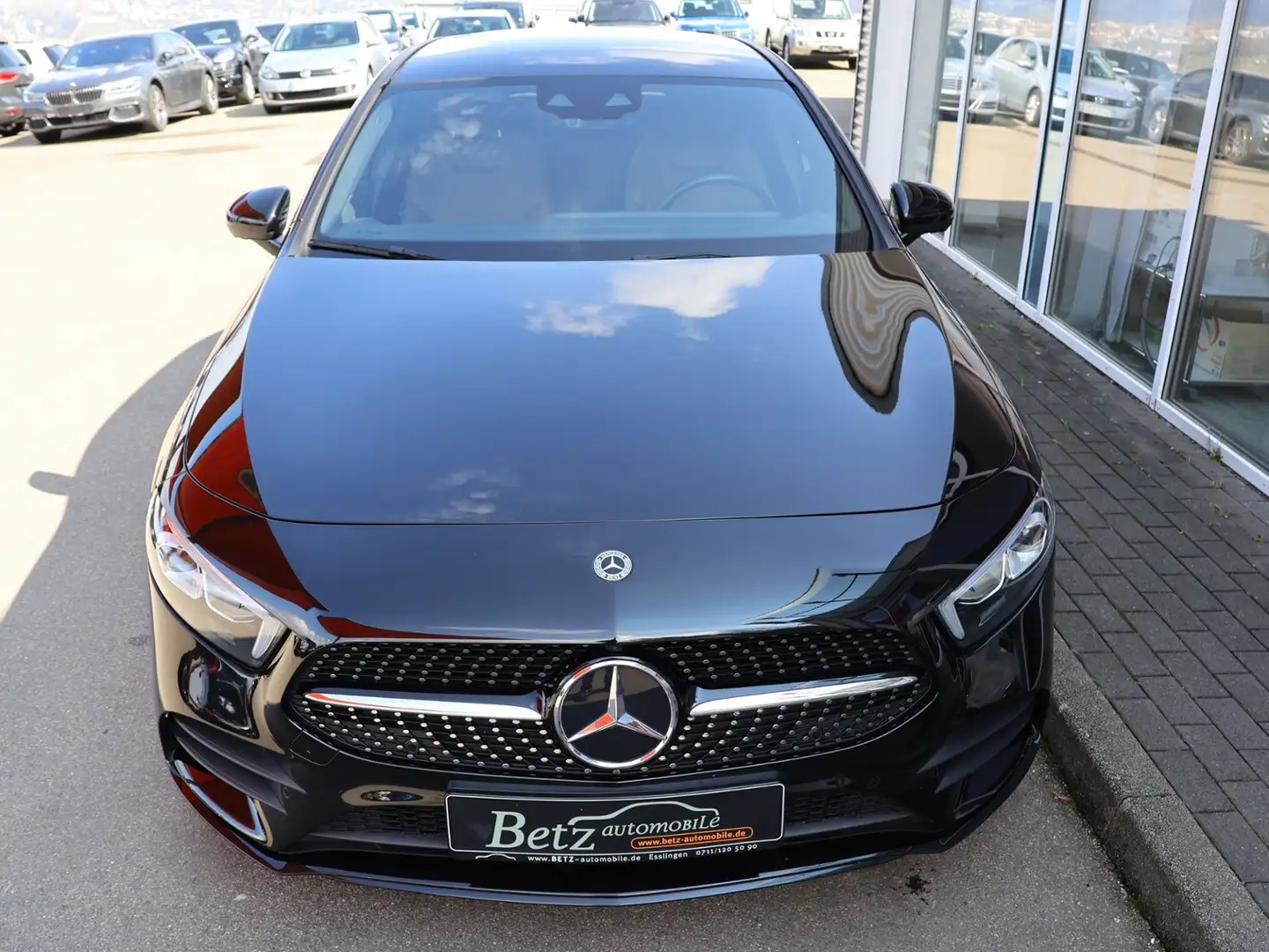 Mercedes-Benz A 250 4-tür Limousine 4-Matic AMG Pano Noir - 2