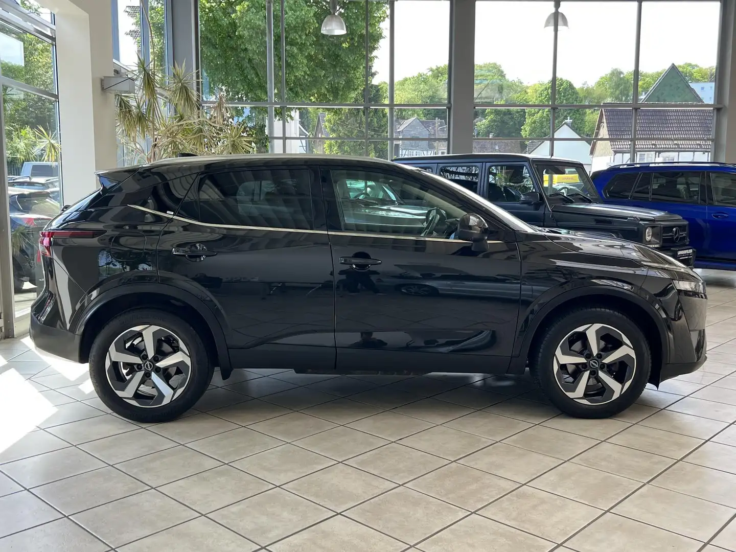 Nissan Qashqai Qashqai N-Connecta MHEV|360°|PANO|TOTW|DAB+|VIR Schwarz - 2