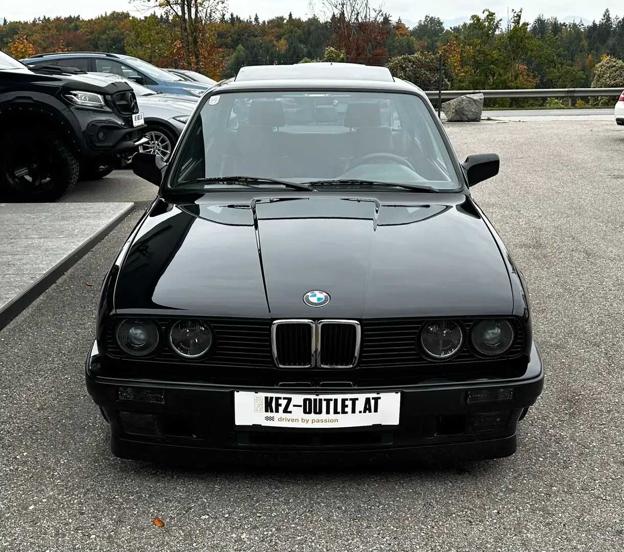 BMW 325 i E30 *M-Technik*Schiebedach*6 Zylinder* Negro - 2