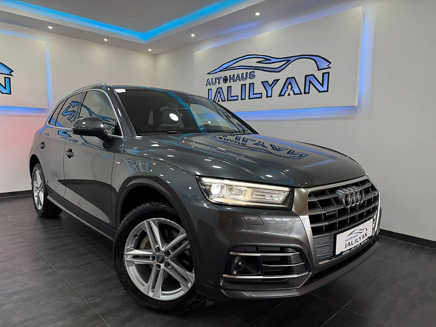 Audi Q5 2,0 TDI quattro, 3xS-LINE, AHK,ACC,VIRTUAL,LED,... Grau - 1