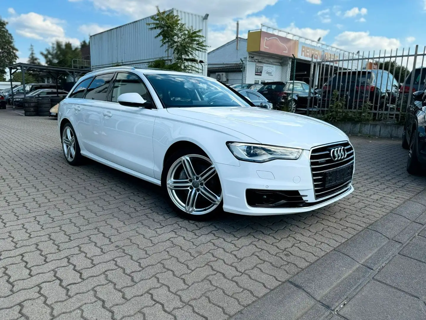 Audi A6 Avant 3.0 TDI Quattro*PANO*XENON*KAM*HEAD-UP Weiß - 1