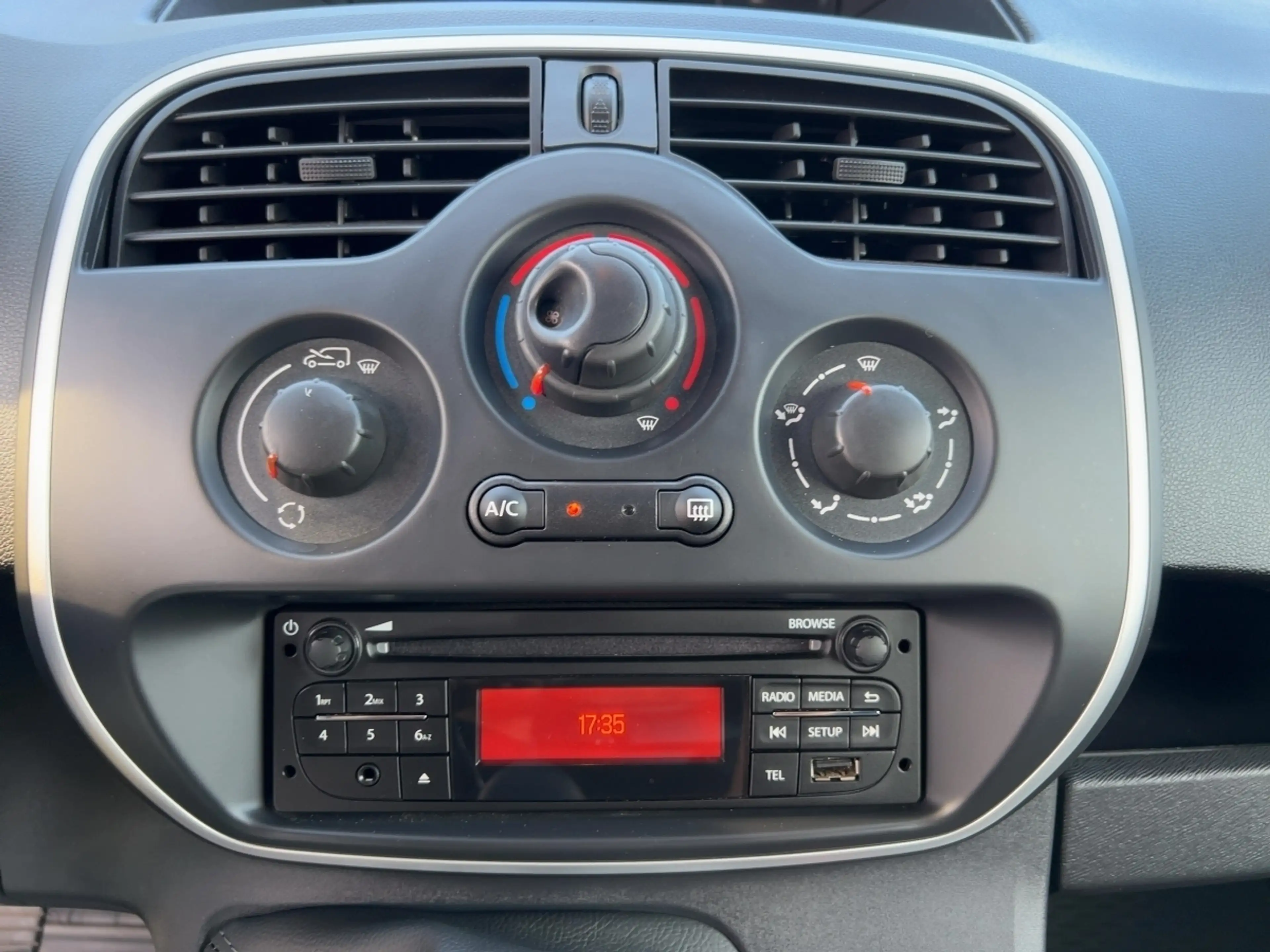 Renault Kangoo 1.5 dCi 115 Rapid Extra — photo 13