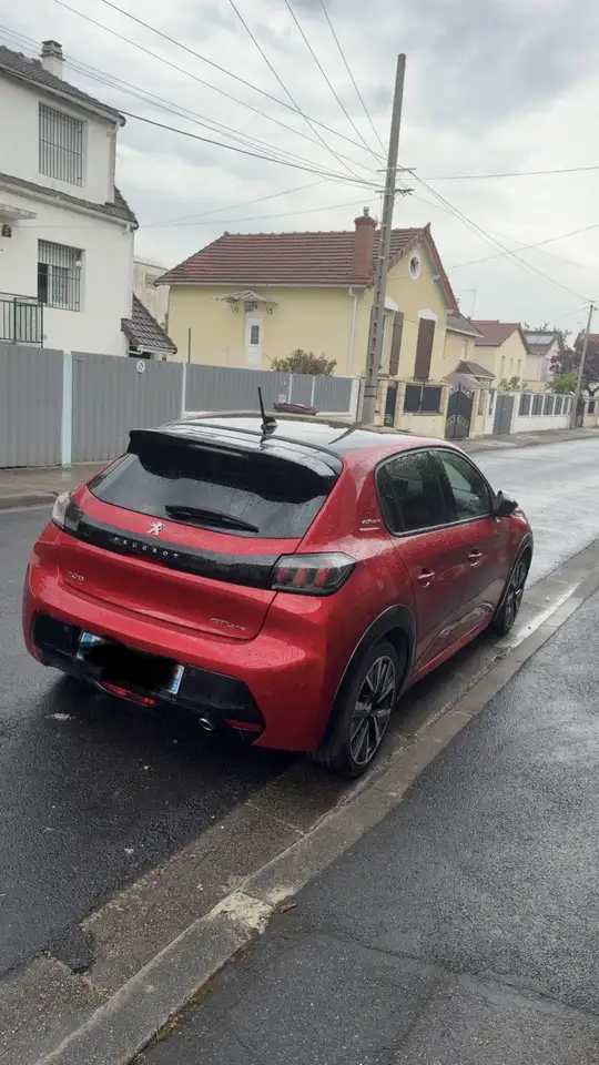 Peugeot 208 208 — photo 2