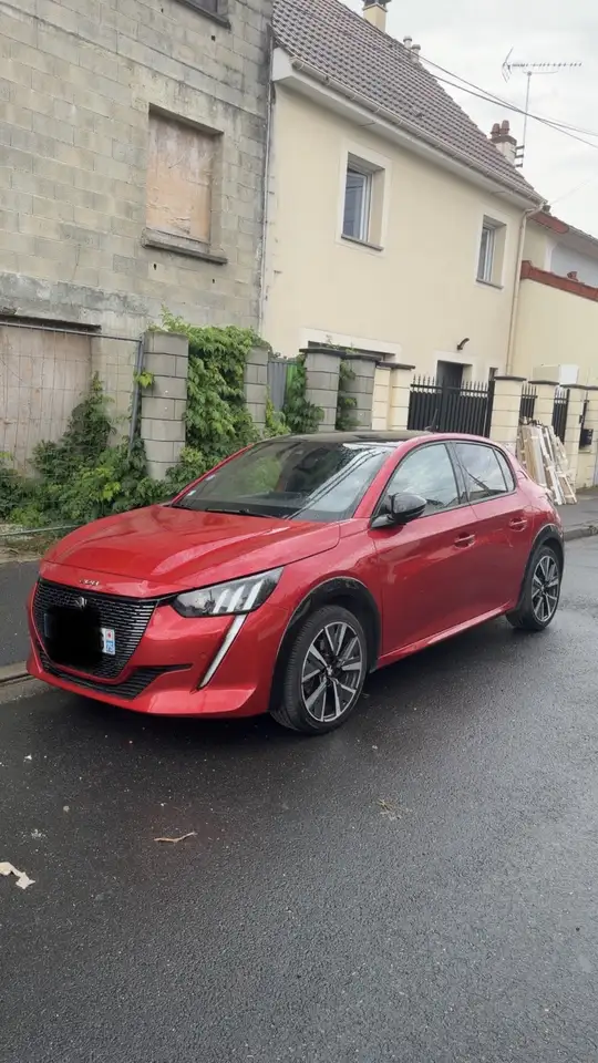 Peugeot 208 208