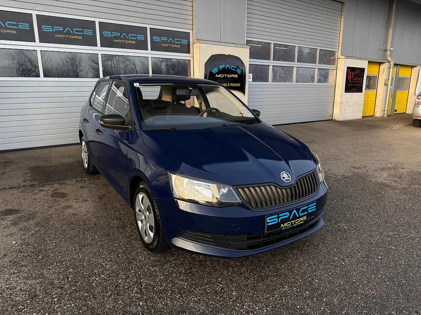 Skoda Fabia Active 1,0 Blau - 1