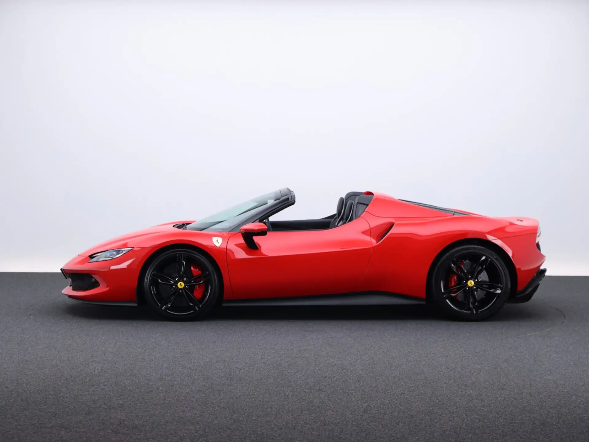 페라리 296 GTS 2024 빨강 사진 4