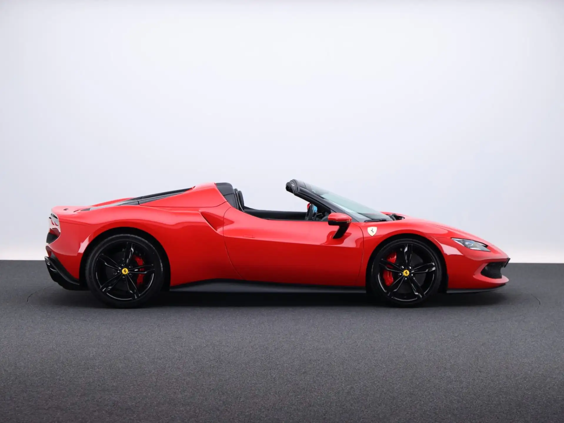 페라리 296 GTS 2024 빨강 사진 8