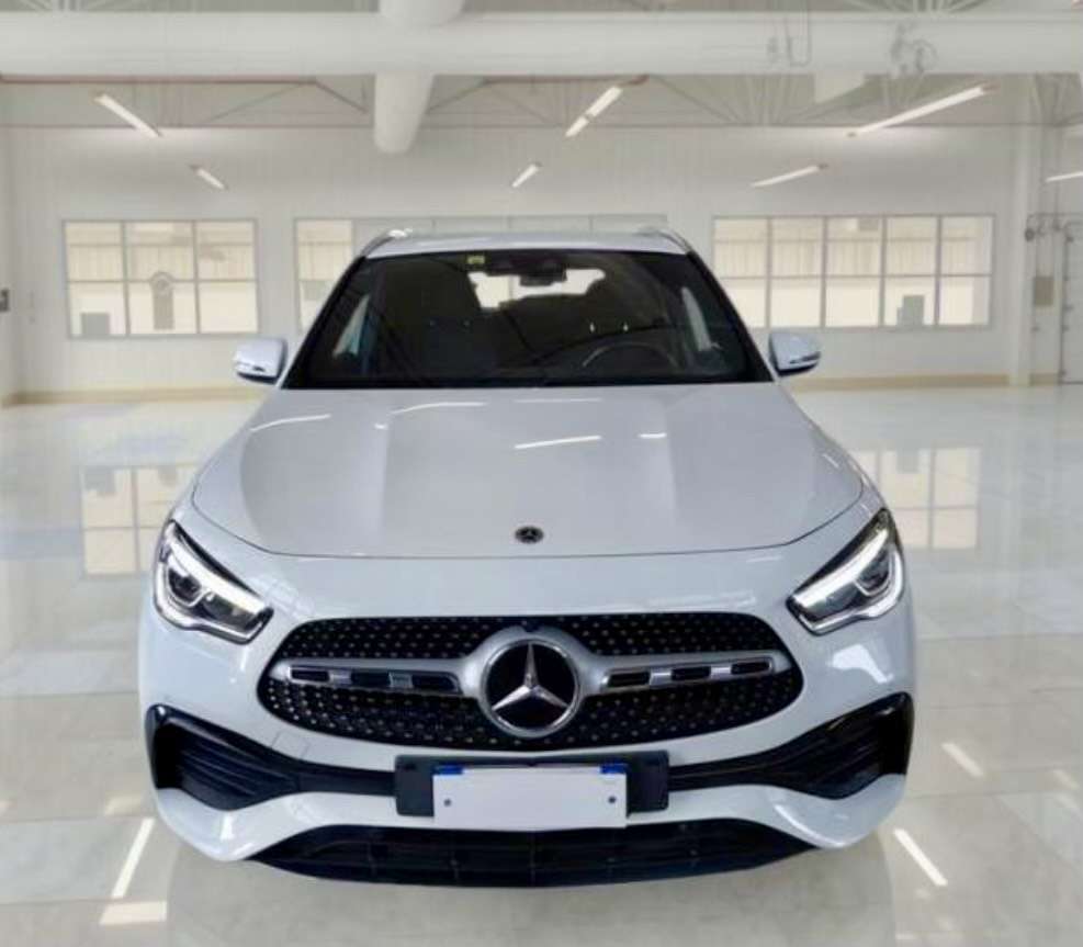 Mercedes-Benz GLA 220