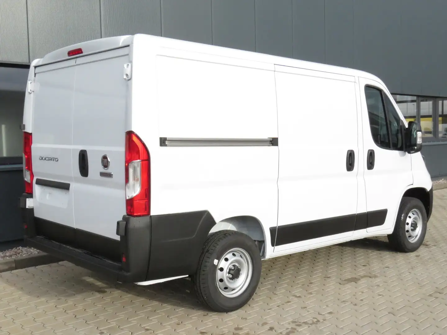 Fiat Ducato L1H1 120 / Tempomat + Parksensoren Weiß - 2
