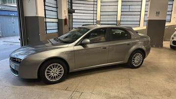 159 Berlina 2.2 jts Distinctive 185cv