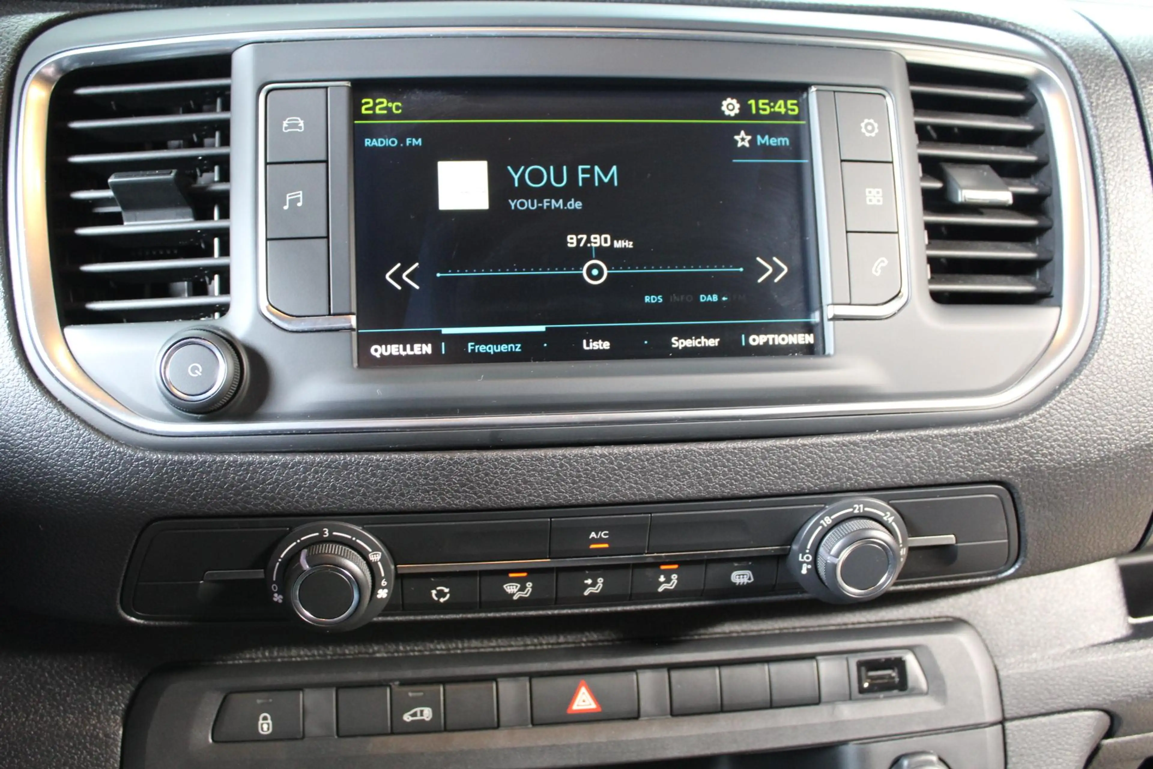 Peugeot e-Expert e-Expert L2 Premium 136 PS SOFORT — photo 12