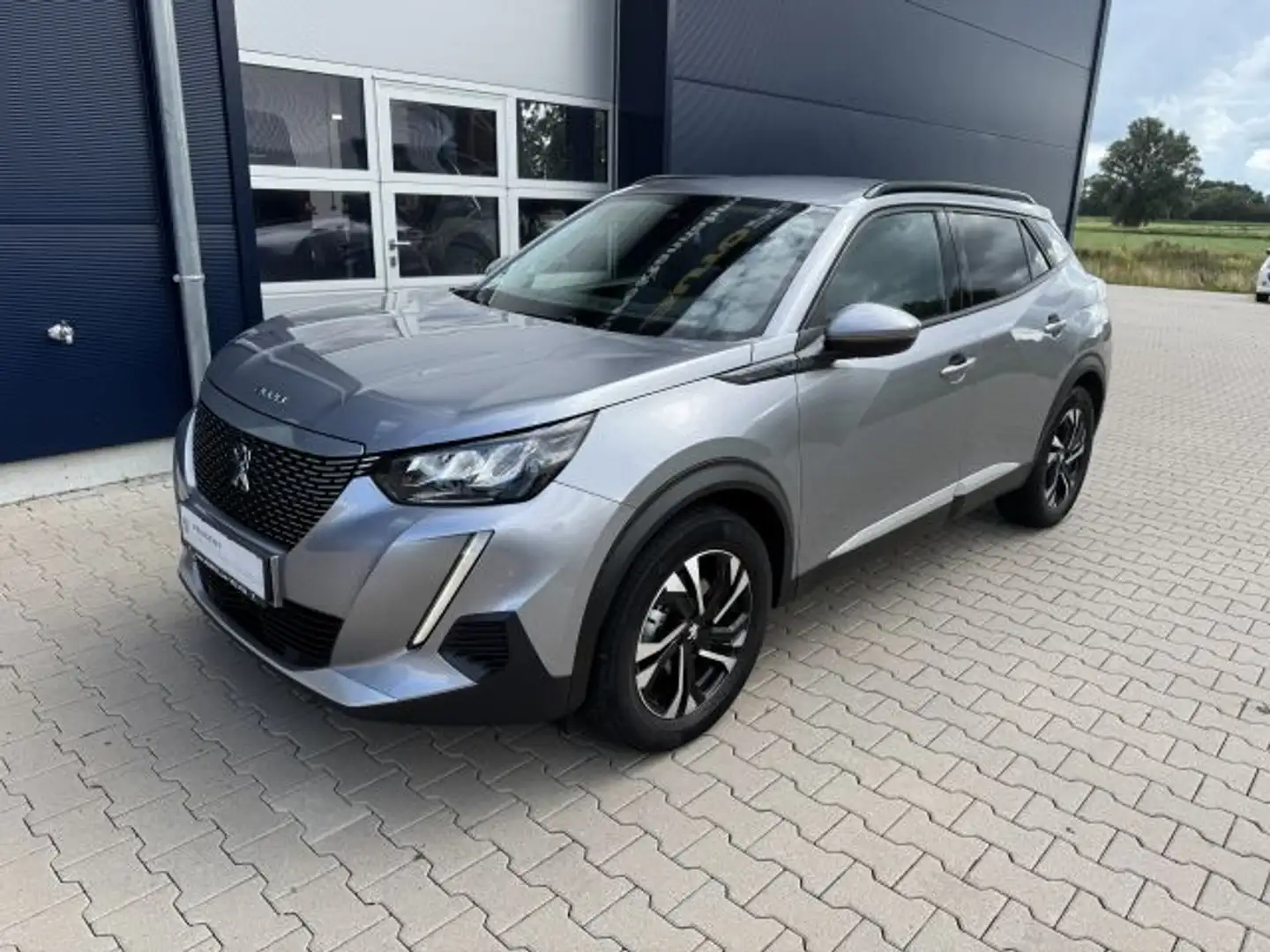 Peugeot 2008 Elektro Allure Silber - 1