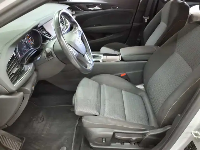 Opel Insignia view 7