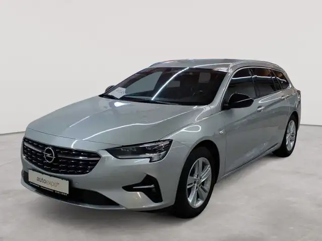 Opel Insignia view 2