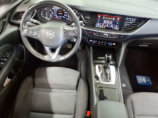 Opel Insignia view 10