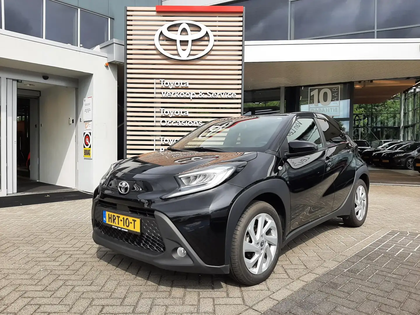 Toyota Aygo X PLAY STOELVERW CLIMA AD-CRUISE 17"LM VELGEN APPLE/ Schwarz - 1