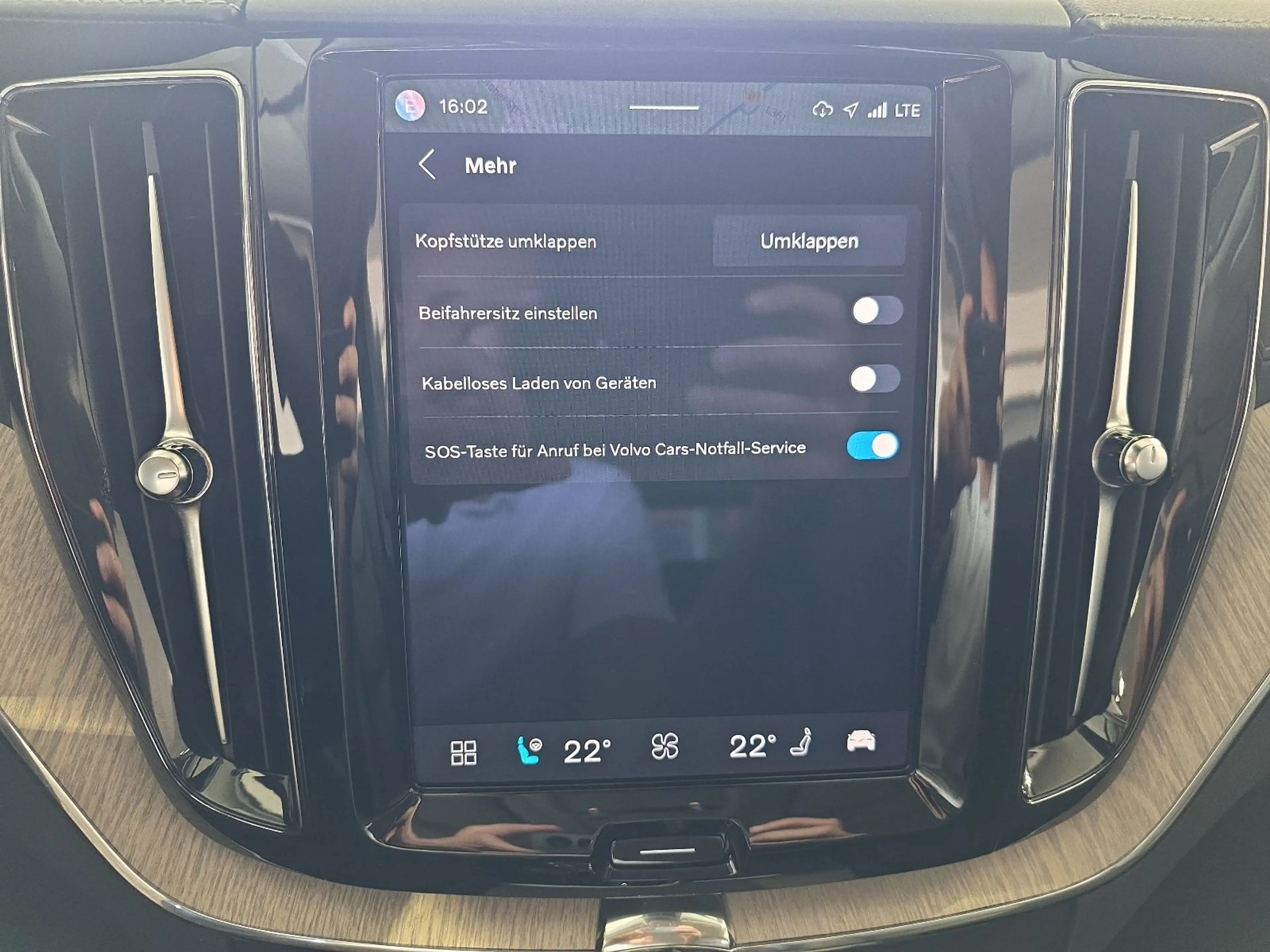 Volvo XC60 B5 Inscription ACC Sitzbelüftung 360° Pano — photo 29