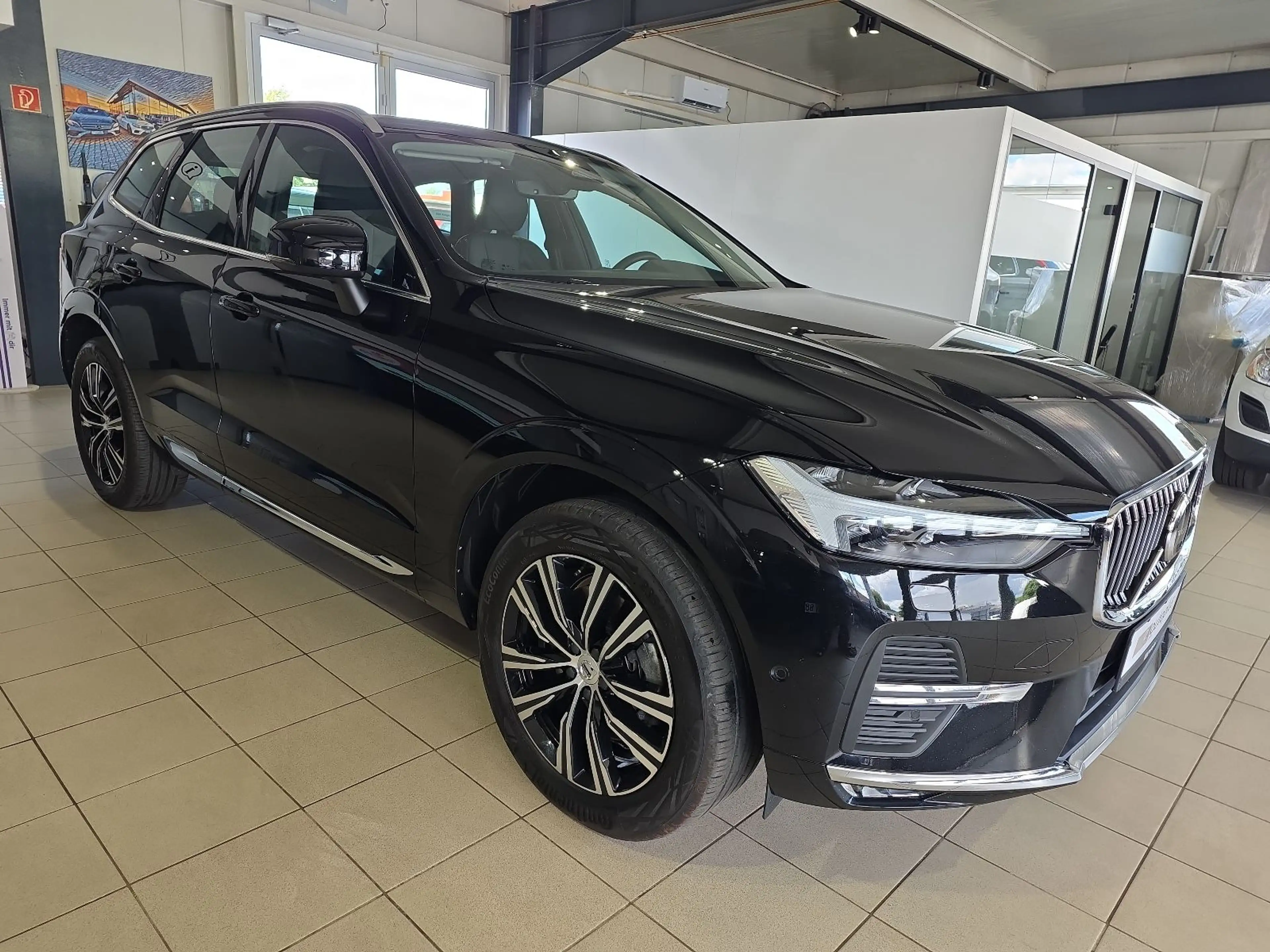 Volvo XC60 B5 Inscription ACC Sitzbelüftung 360° Pano — photo 5