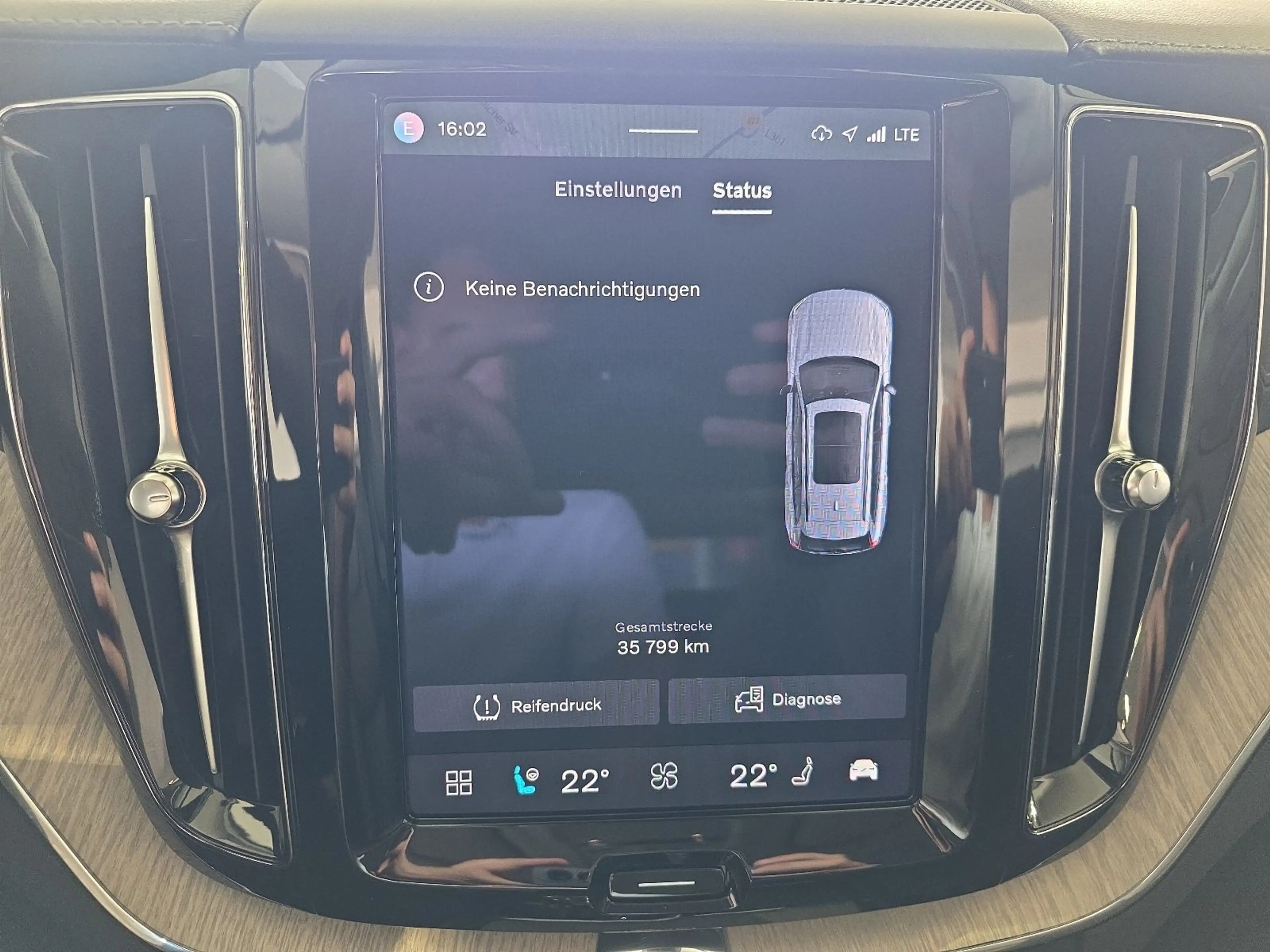 Volvo XC60 B5 Inscription ACC Sitzbelüftung 360° Pano — photo 30