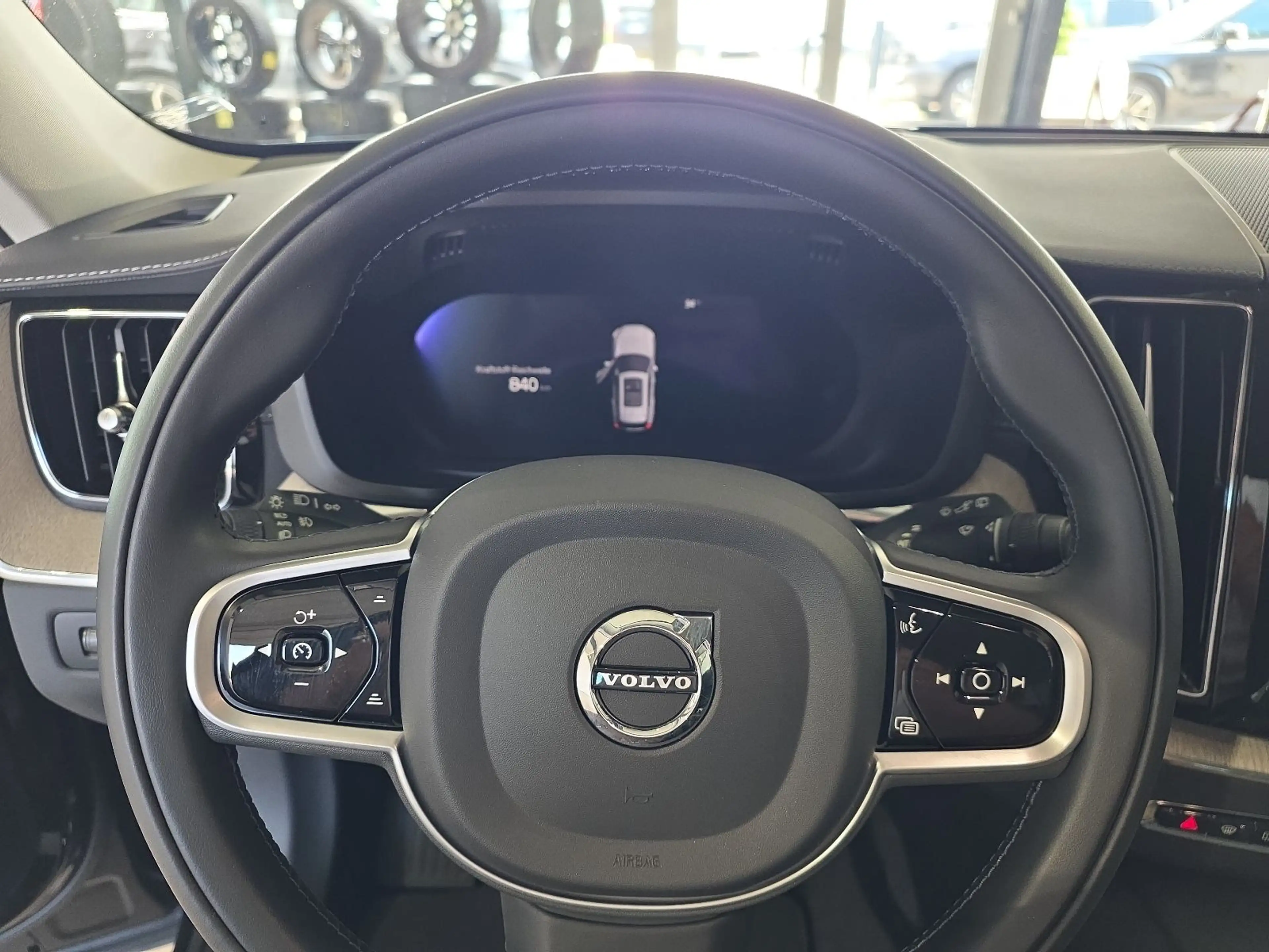 Volvo XC60 B5 Inscription ACC Sitzbelüftung 360° Pano — photo 22