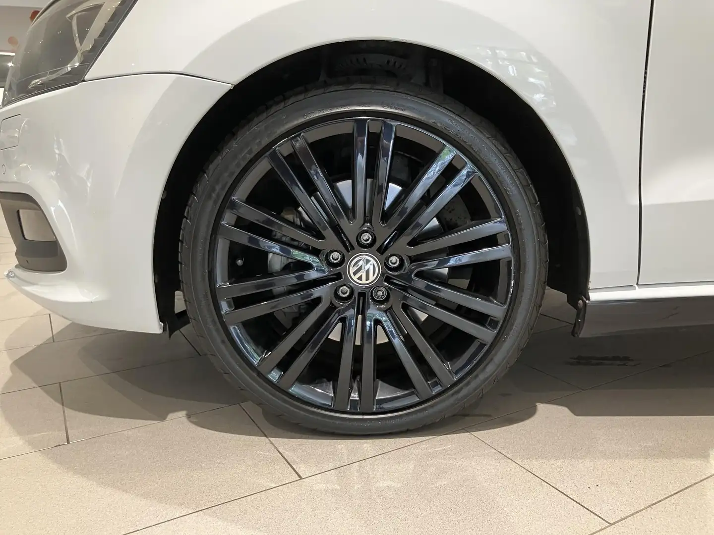 Volkswagen Polo 1.4 TSI BlueGT 150 PK DSG | Automaat | Stoelverwar Weiß - 2