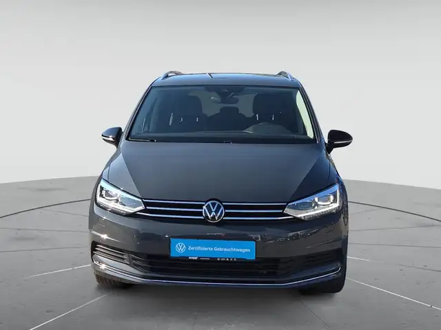 Volkswagen Touran view 2