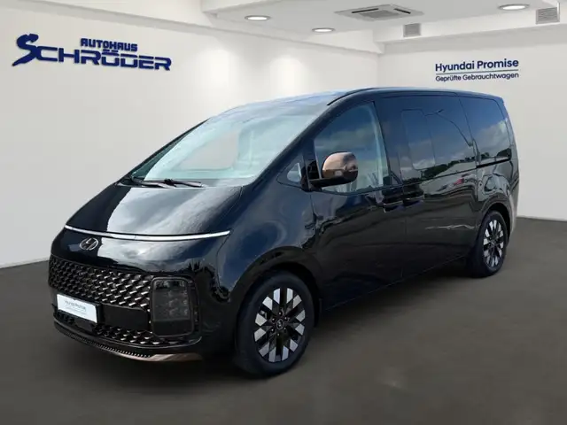 Hyundai STARIA Signature 2.2 CRDi 7-Sitzer BOSE+AHK+360°CAM