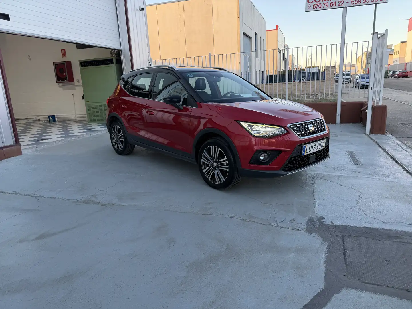 SEAT Arona 1.6TDI CR S&S Xcellence 115 Burdeos - 1