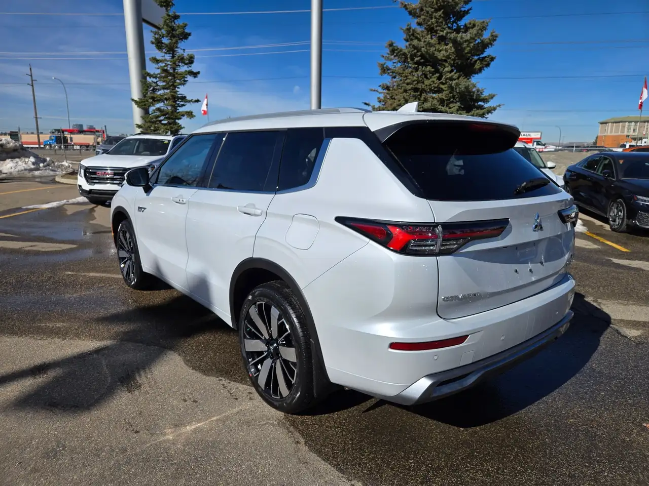 Mitsubishi Outlander снимка Mitsubishi Outlander