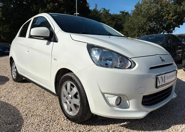 Mitsubishi Space Star view 3