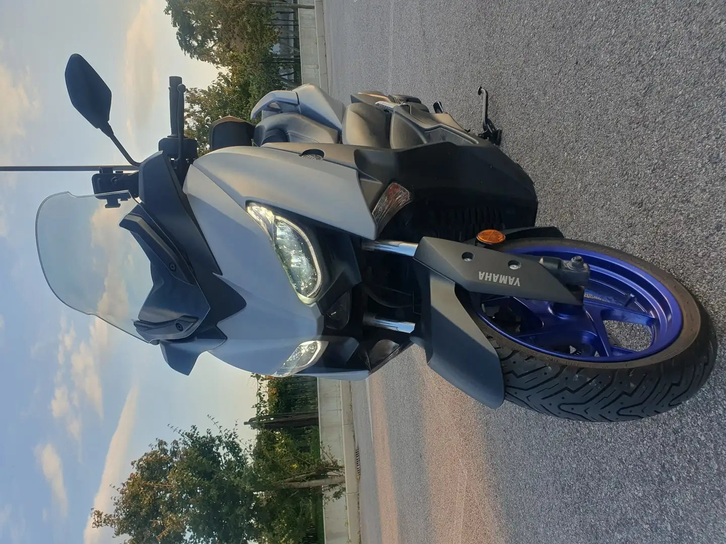 Yamaha X-Max 125 Grau - 1