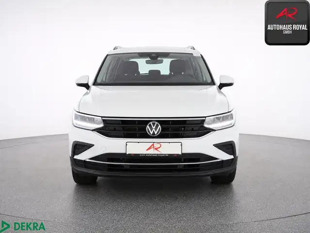 Volkswagen Tiguan view 8