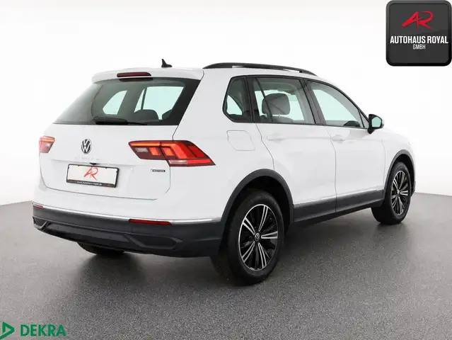 Volkswagen Tiguan view 5
