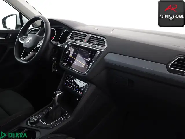 Volkswagen Tiguan view 11