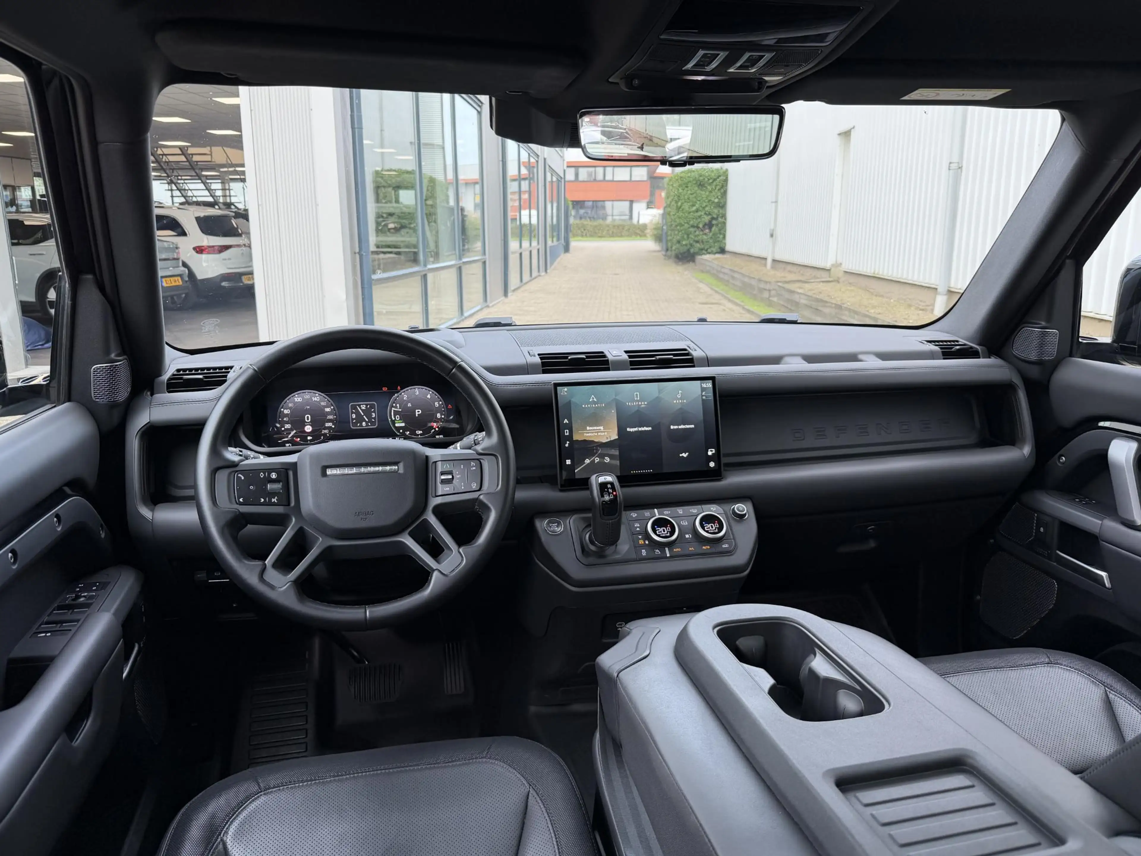 Land Rover Defender 110 2.0 P400e 110 X-Dynamic HSE | NL-Auto/6-pers./ — photo 3